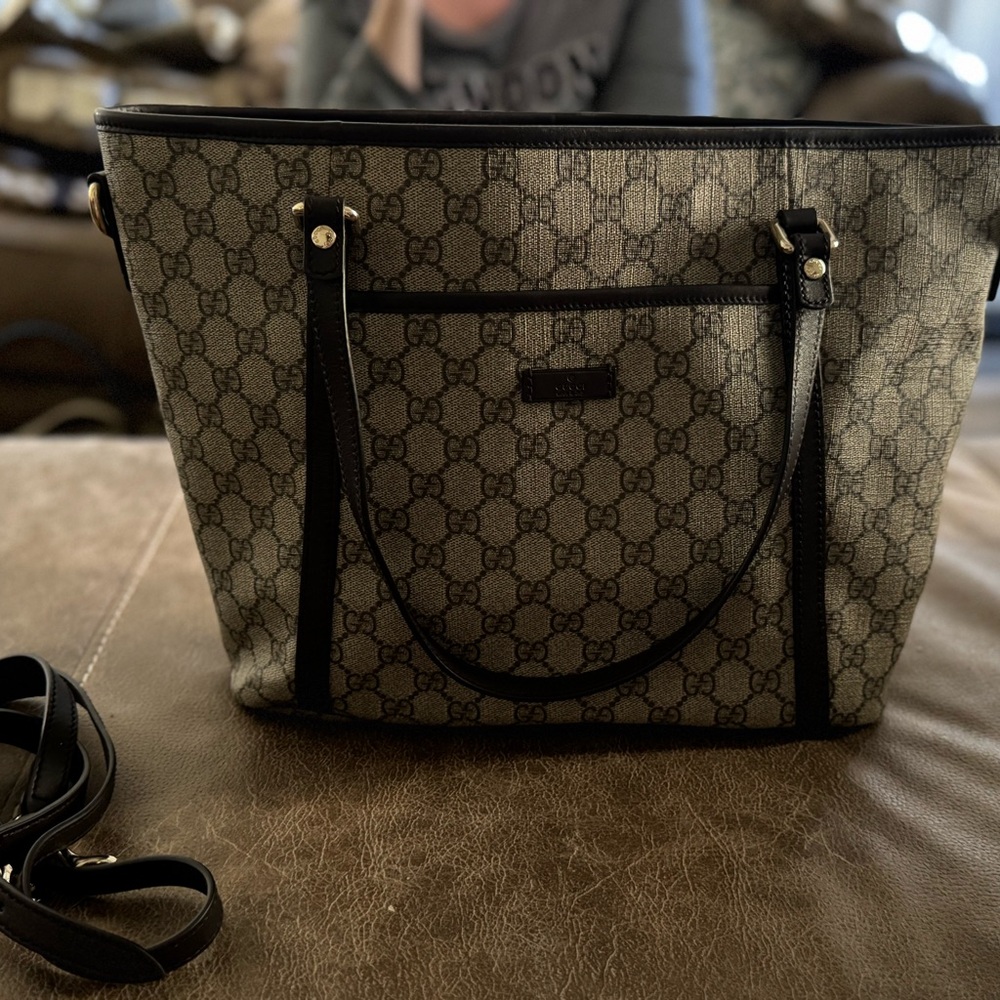 Authentic Gucci bag. Excellent condition.